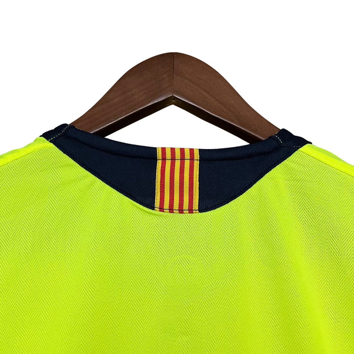 Camisa Retrô Barcelona II 2005/06 Masculino 5 Camisa Retrô Barcelona II 2005/06 Masculino - Imagem 5