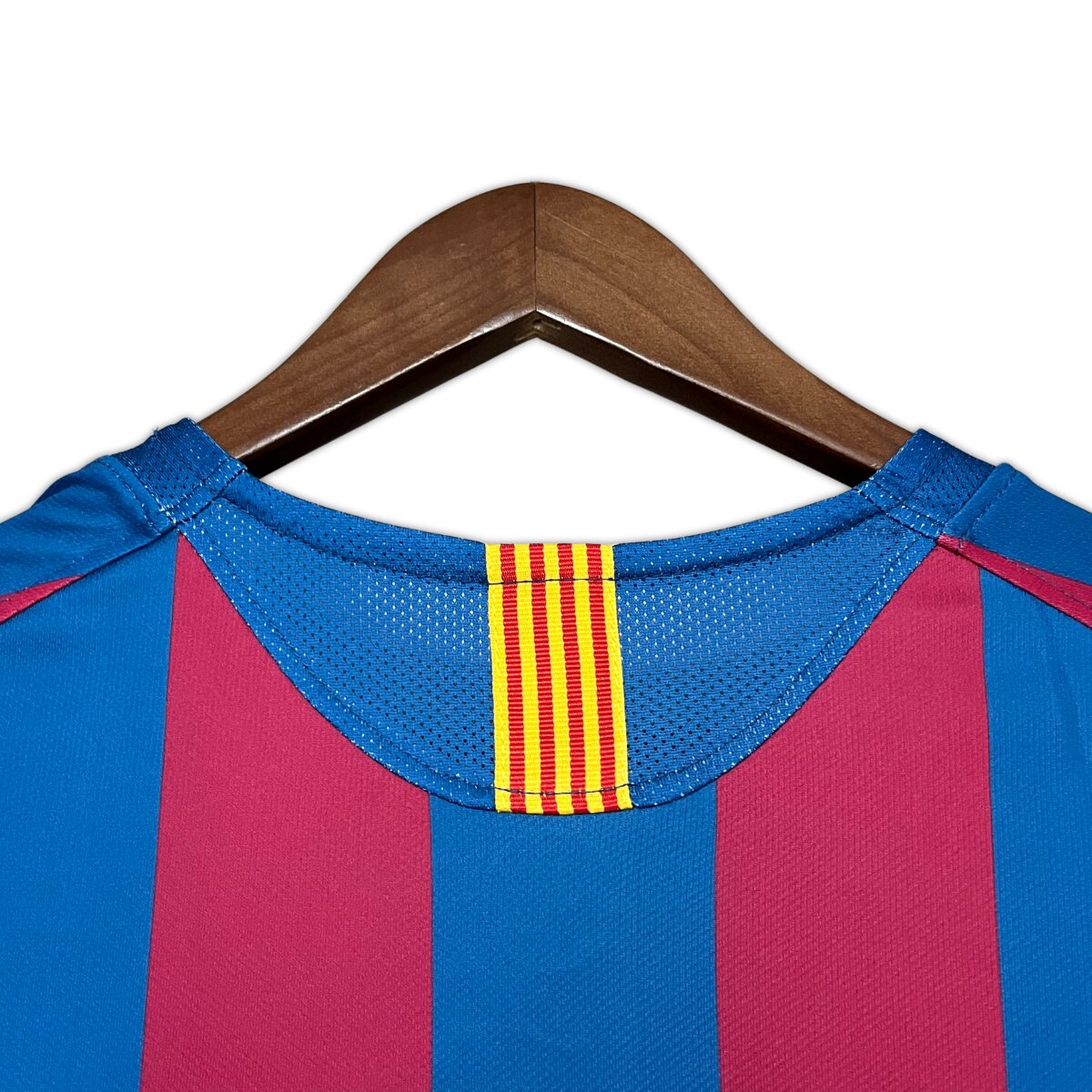 Camisa Retrô Barcelona I 2005/06 Masculino 6 Camisa Retrô Barcelona I 2005/06 Masculino - Imagem 6