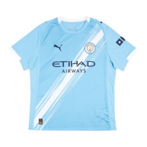camisa titular do Manchester City 2025-2026 azul celeste com faixa diagonal branca estilo sash