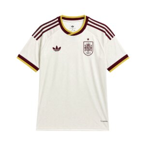 Camisa reserva da Espanha 26/27 masculina creme com detalhe na gola e punhos vermelhos e amarelos