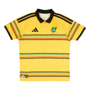 Camisa titular da Jamaica 2026/2027 amarela com listras verde dourado vermelho masculina torcedor