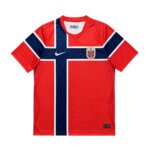 Camisa titular da Noruega 26/27 masculina vermelha com cruz azul-marinho frente